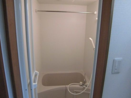 クレオ上中里の浴室