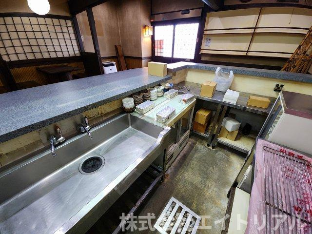 安城市緑町2丁目　住居付店舗の内装|1階