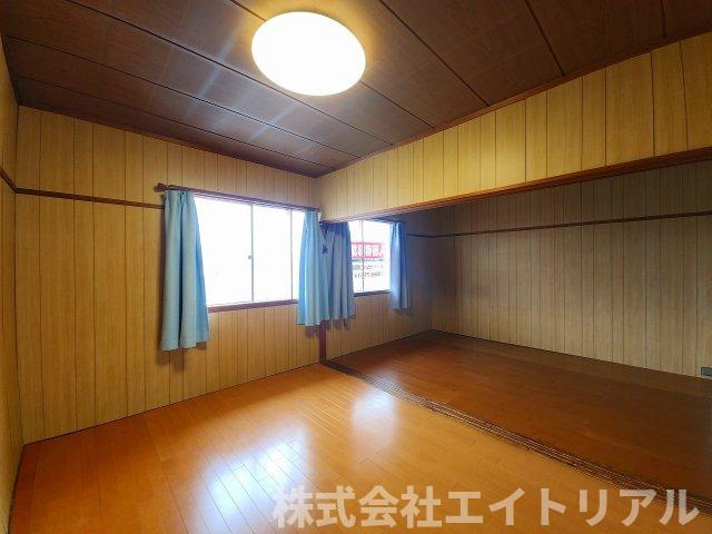 安城市緑町2丁目　住居付店舗の内装|2階