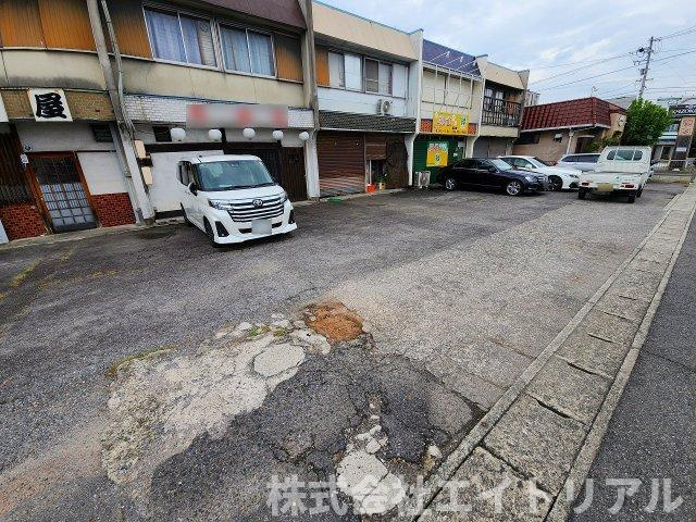 安城市緑町2丁目　住居付店舗の駐車場