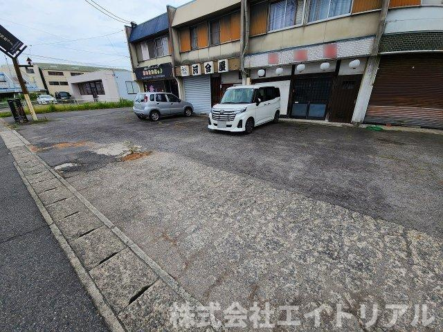 安城市緑町2丁目　住居付店舗の駐車場