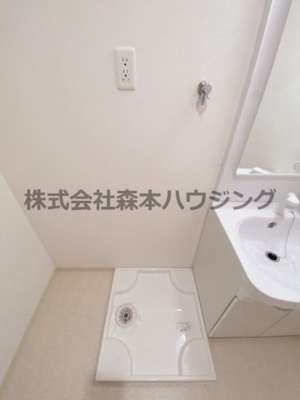 【設備】 | 　badge四条畷 | 室内洗濯機置き場です