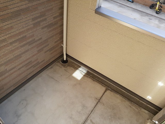 外からの目が気にならないバルコニーで洗濯物が干せます