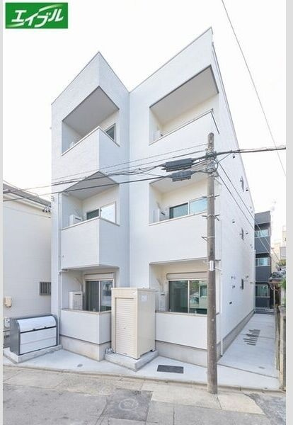 Zecca栄生の外観