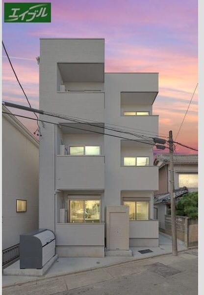 Zecca栄生の外観