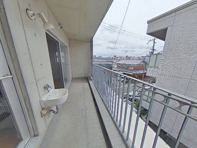 STEP IN HOUSEのバルコニー