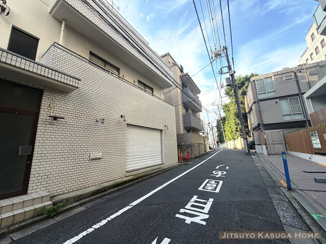 【前面道路含む現地写真】