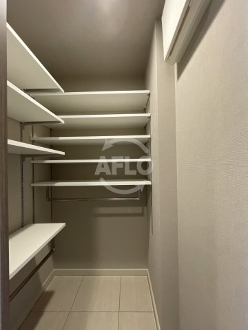 プラウド難波の収納|プラウド難波　シューズインクローゼット