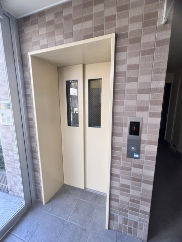 【エントランス】 | メゾンなか2