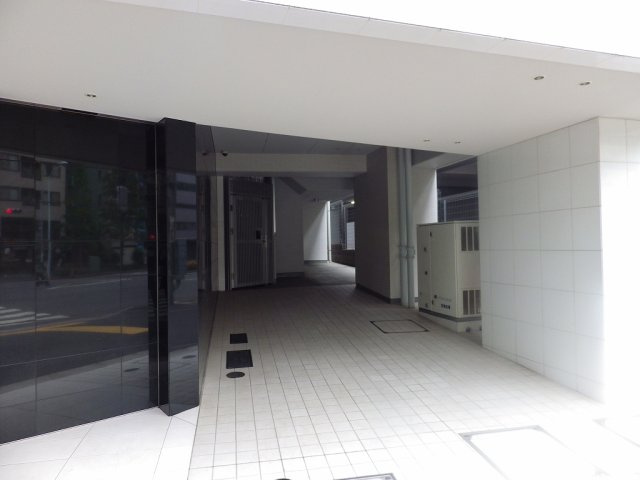 クレイシア文京春日のエントランス