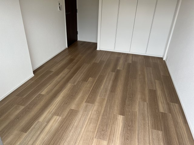 アソシエール文京白山の洋室