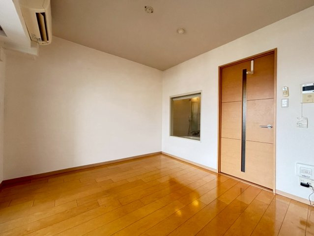 StoRK Residence 昭和町の居間・リビング