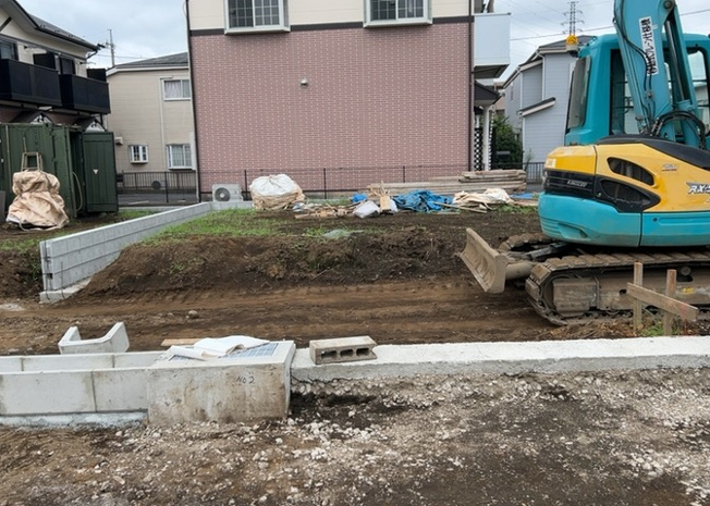 【外観】 | 物件の詳細については、現地を見てわかること以外に、役所や法務局などで調べないとわからないことがあります。そのため、現地に行く場合は、もしこの物件を買ったらどのような生活ができるかをイメージしましょう。