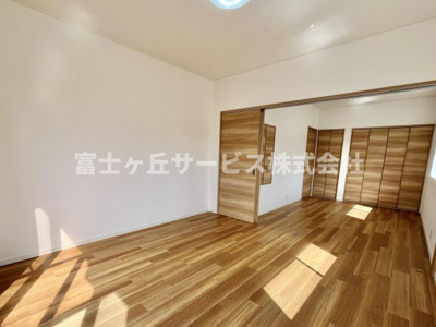 【寝室】 | 浜松市中央区坪井町 中古戸建て | 寝室です