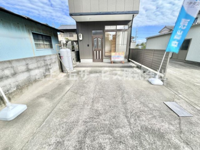 【駐車場】 | 浜松市中央区坪井町 中古戸建て | ２台駐車可能です