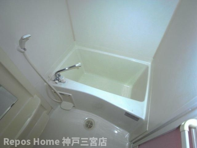 プレサンス神戸みなと元町の浴室