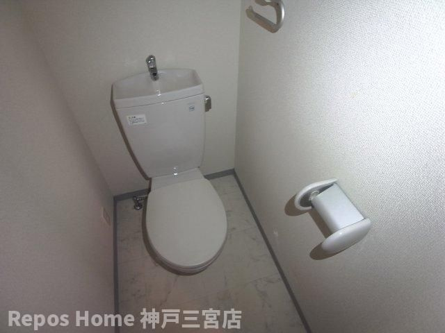 プレサンス神戸みなと元町のトイレ