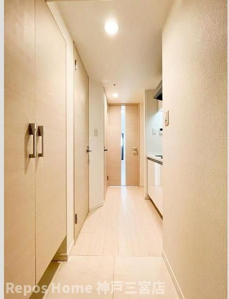 S-RESIDENCE神戸磯上通の玄関