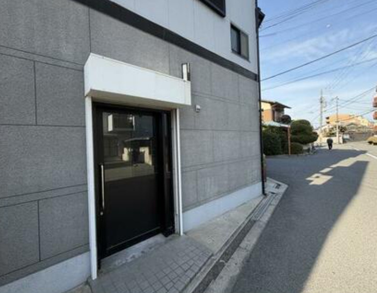 大阪市東淀川区大桐１丁目の店舗一部