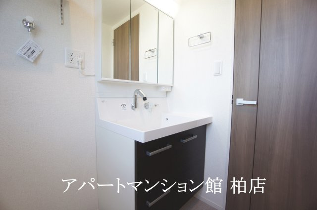 クレードルの洗面所|同施工会社、同型タイプです