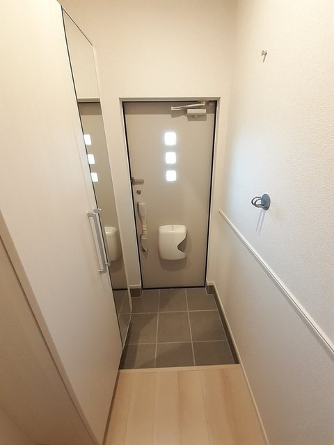 ロキオテラス　Ｂの玄関