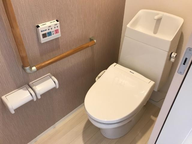 ジョイフル　B棟のトイレ|シャワー付トイレ