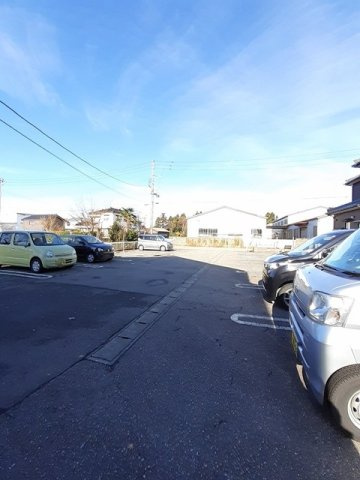 アップルツリーＡの駐車場
