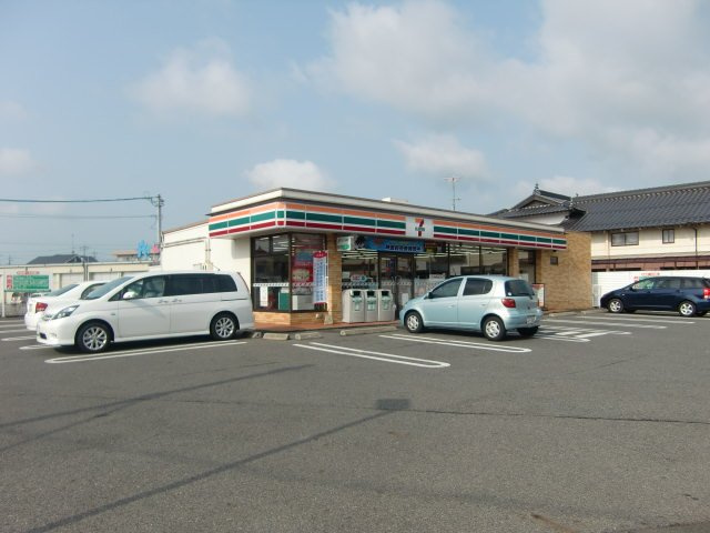 【周辺】 | ｃｈｅｒｒｙ・ｂｌｏｓｓｏｍⅡ | セブンイレブン宇部際波店まで456ｍ