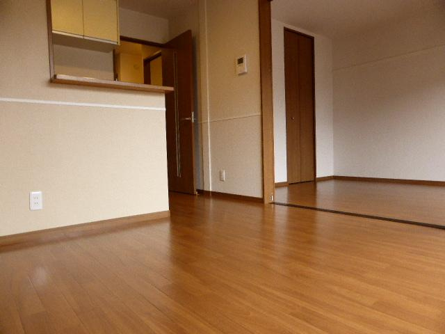 イーストパークＵＲＡＷＡ　２の居間・リビング