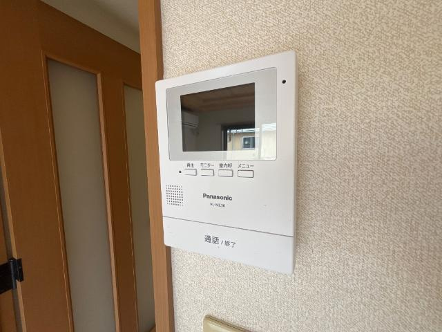 ドリームハウスの内装|カメラ付インターホン