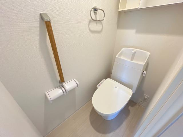 アリエッタ広島駅前のトイレ|シャワー付トイレ