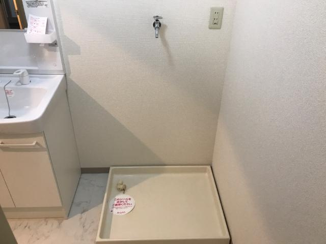 プルミエールのその他|洗濯機置場