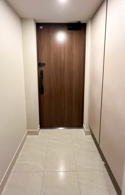ロイヤルパークス有明の玄関|※写真は同タイプ住戸です。