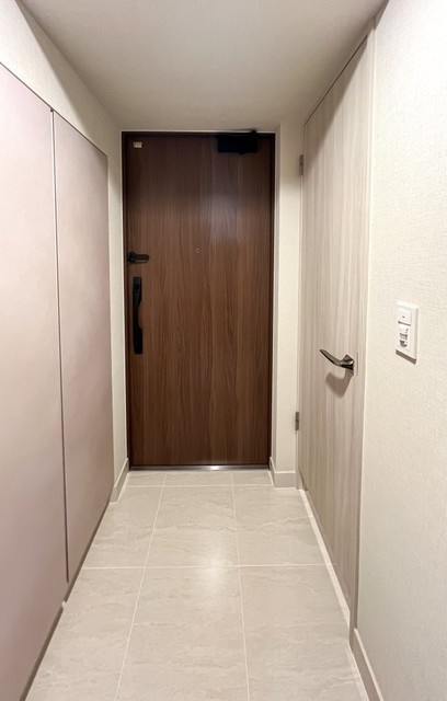 ロイヤルパークス有明の玄関|※写真は同タイプ住戸です。