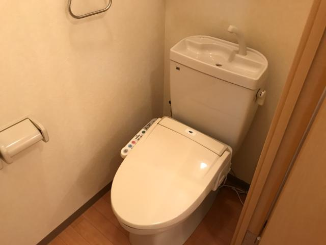 プライマリーのトイレ|シャワー付トイレ