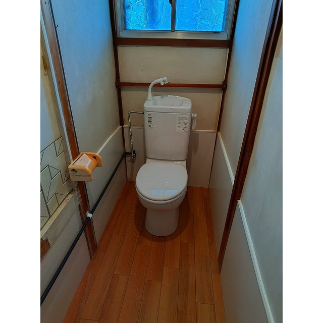 上川手248番地64戸建てのトイレ