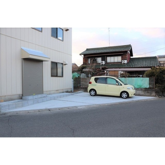 岐阜市領下の倉庫の外観