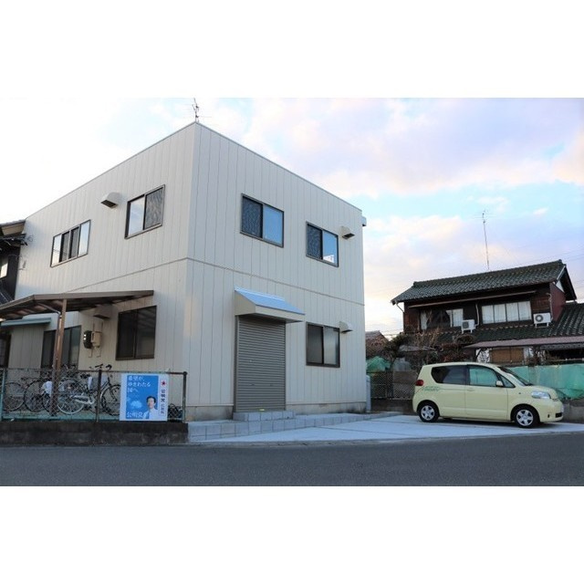 岐阜市領下の倉庫の外観