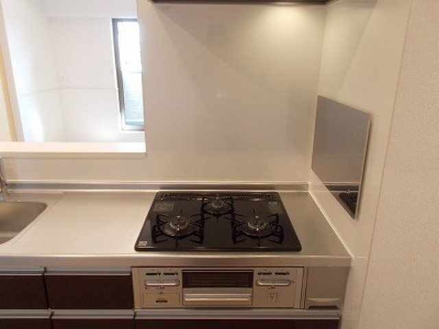 ウインドヒル神南5のキッチン