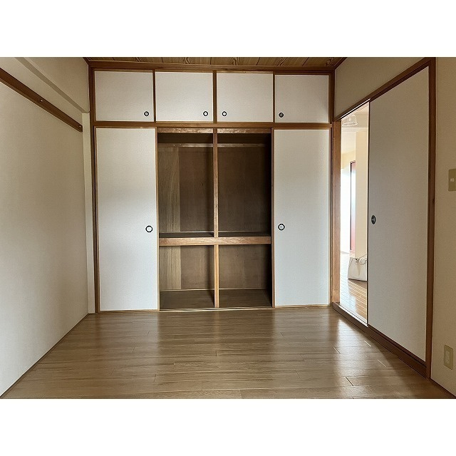 フォーシーズン大坂の収納