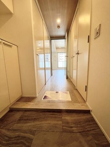 【玄関】