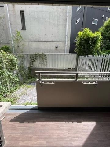 【バルコニー】