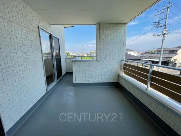 伊勢崎市戸谷塚町中古一戸建てのバルコニー|インナーバルコニー