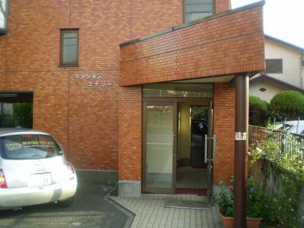 マンションエナジーのエントランス