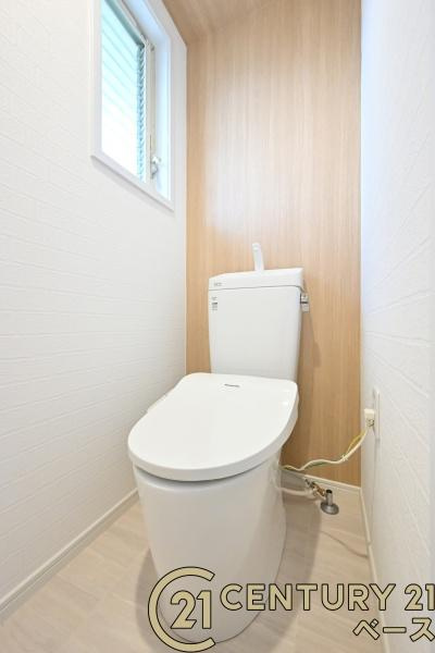 北葛城郡広陵町馬見南５丁目の中古一戸建のトイレ|■現地撮影写真■１・２階ともに清潔感のある綺麗なお手洗を完備！