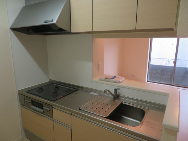 姫路市飾磨区構３丁目の賃貸マンションのキッチン