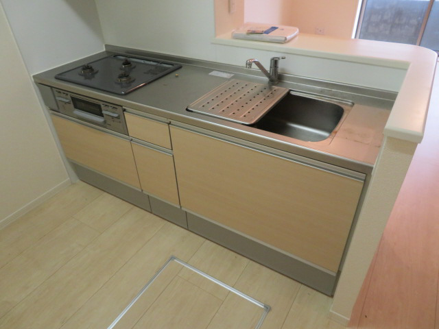 姫路市飾磨区構３丁目の賃貸マンションのキッチン