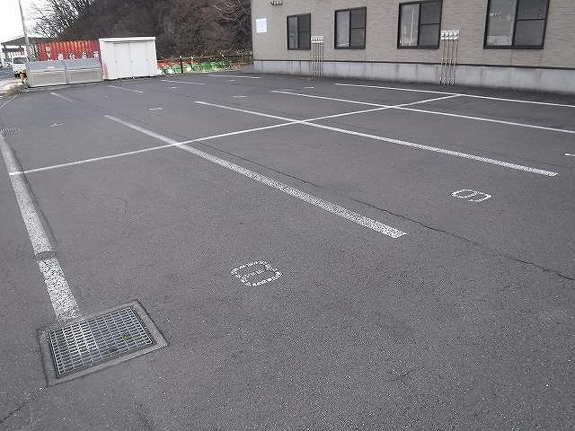 レオパレスＨＩＲＯＫＩの駐車場