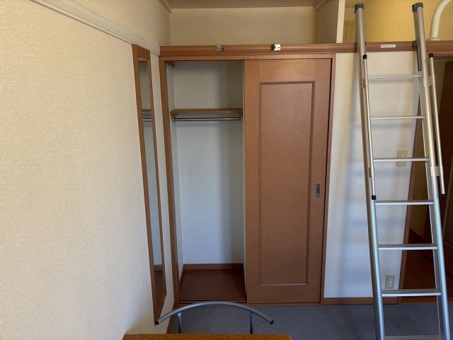 レオパレス希望の丘の内装