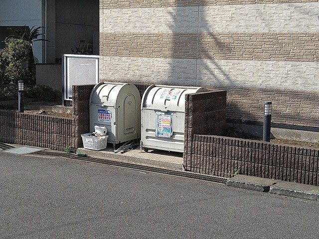 レオパレスＯａｋ　Ｇａｒｄｅｎのその他|ダストボックス